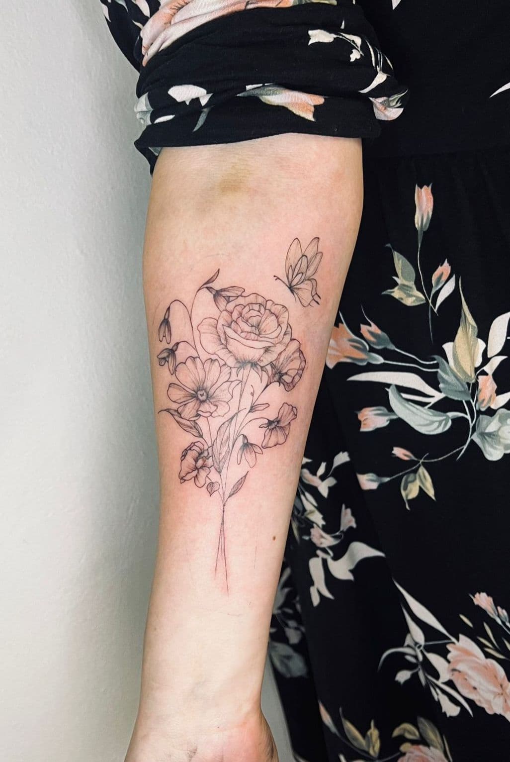 Florales Fineline-Tattoo